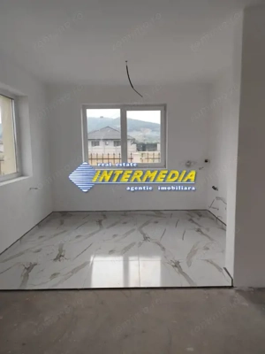 Casa Noua pe un nivel cu 4 camere cu terasa si toate utilitatile - imagine 7