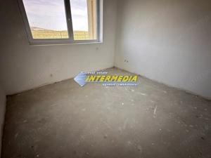 Casa Noua pe un nivel cu 4 camere cu terasa si toate utilitatile - imagine 12