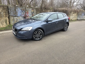 Volvo v40 an 2017