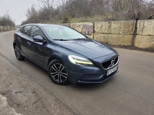 Volvo v40 an 2017 - imagine 8