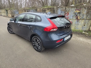 Volvo v40 an 2017 - imagine 5