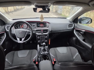 Volvo v40 an 2017 - imagine 10