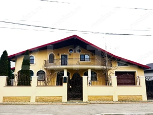 Vila de vanzare, 369 mp, zona Găești