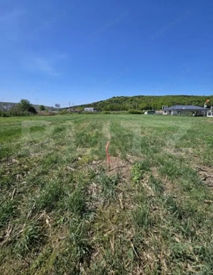 Teren cu o Autorizatie de Construire pentru 2 Case (P+E) în Jucu