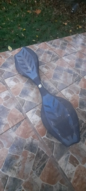 role si sketbord pe două roti