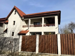 Casa de vanzare in Sacele, 572 mp teren, zona linistita - imagine 2