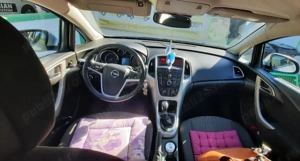 Opel Astra J 2010   - imagine 9