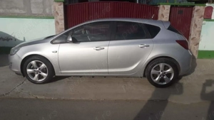 Opel Astra J 2010   - imagine 10