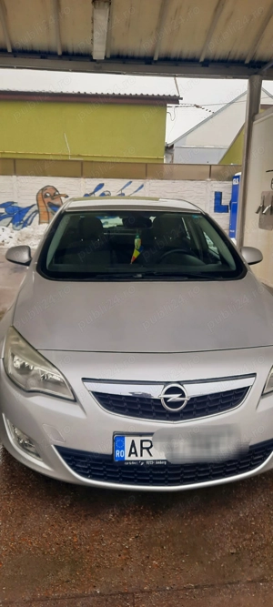 Opel Astra J 2010   - imagine 5