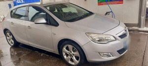 Opel Astra J 2010   - imagine 4