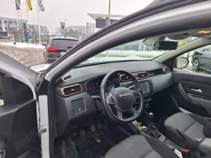 Vand Dacia Duster 2023 - imagine 3