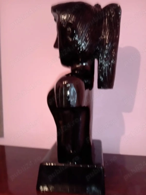bust sculptura in lemn - imagine 2