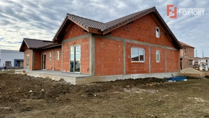 Duplex de vanzare, 4 camere in spate la Castel - Mosnita Noua