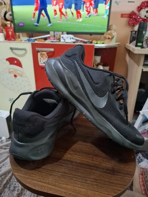 adidași nike - imagine 2