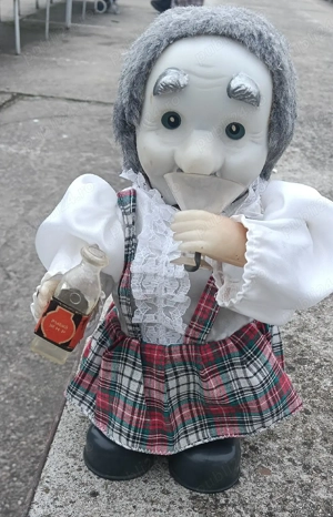 vînd păpușa jucător 