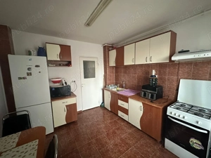 Inchiriere pe termen lung apartament 2 camere decomandate - imagine 3