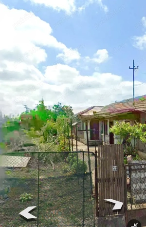 Casa de vânzare cu teren ; intravilan 