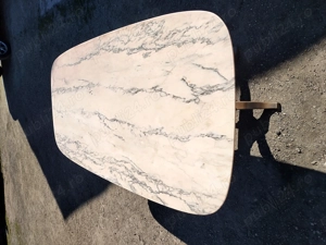 Masă de marmură 