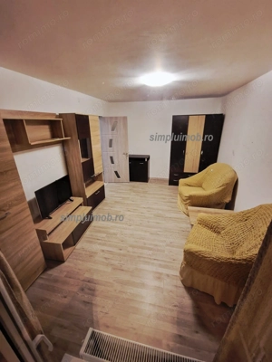 2 Camere Decomandat Renovat Sector 4 Resita/Huedin - imagine 3