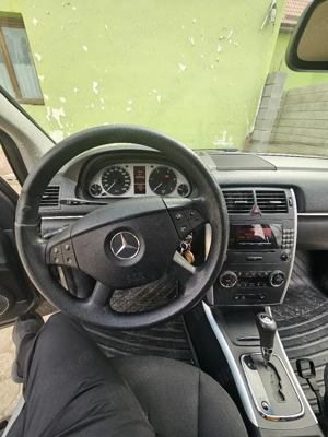 Vand sau schimb Mercedes B180 diesel automată  - imagine 2