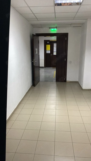 Inchiriez spatiu birouri , open space, in cladirea Registrului Comertului et.1 ,44 mp  - imagine 4