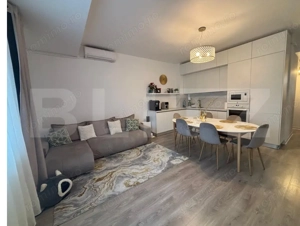Apartament 3 camere 70 mp Rond Pacurari 