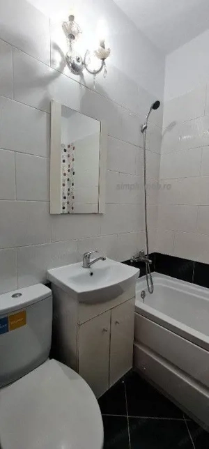 Garsoniera 1 Decembrie Bloc Nou 6 minute de metrou - imagine 7