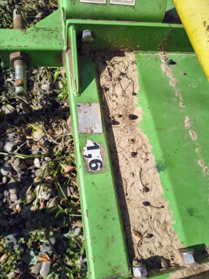 Freză de pământ Bomet