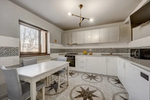 COMUNA BERCENI – TOAMNEI, CASA 5 CAMERE, 112 MP UTILI + POD 40 MP, LOT 320 MP!