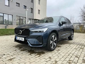 Volvo XC60 T6 Plus Dark 2025 - 398hp 