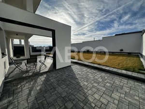 Casa individuala P+E+Pod de vanzare teren 498 mp front stradal 17 ml