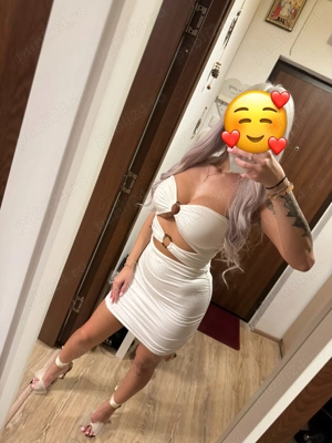 LUX!!Noua!! Deplasări si locație! Blonda cu silicoane reală fac confirmare,Pirce-uri intime