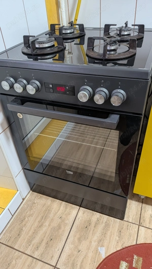 Vand Aragaz Beko FSM65330DAS