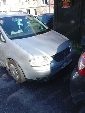 Vând vw touran an 2006 motor 2000 cod motor BKD ,sunt proprietar de 4 ani 