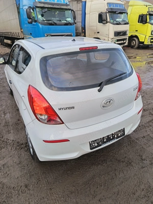 Hyundai i20  - imagine 3