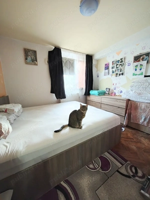 Vand apartament cu 2 camere în Hunedoara, zona Traian vuia, etaj 3. Pret 33000   - imagine 3