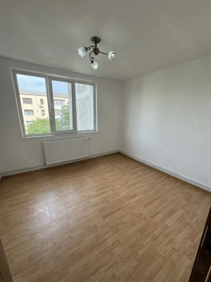 Vand apartament cu 3 camere - imagine 2