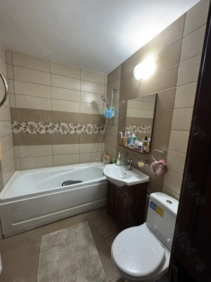 Vand apartament cu 3 camere bloc 1990 - imagine 9