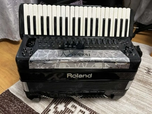 Vând Roland fr8 x 