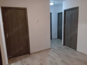 Apartament spațios 3 camere, zona centrala , Poli 2 - imagine 4