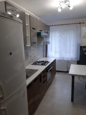 Apartament spațios 3 camere, zona centrala , Poli 2 - imagine 3