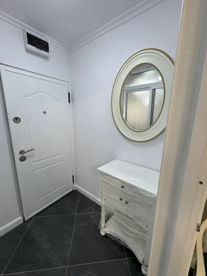 Vand apartament renovat modern - imagine 9