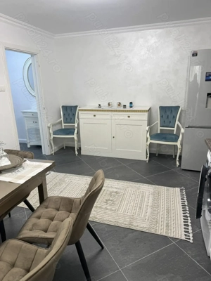 Vand apartament renovat modern - imagine 8