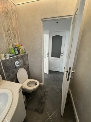 Vand apartament renovat modern - imagine 4
