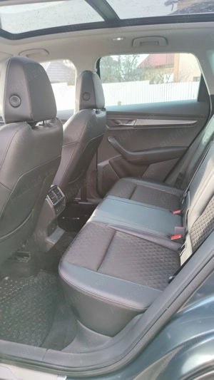 Karoq,LED,Panoramic,Camera retur, Banchetă încălzită  - imagine 4