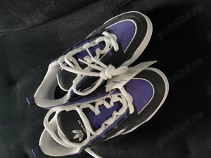 Vand Adidas Originals adi2000 marime 42