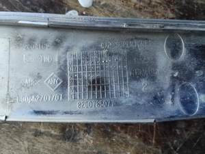 Vând grilă față de Logan 2010