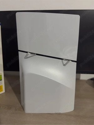 Playstation 5 slim, 1TB,ușor negociabil  - imagine 3