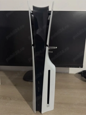 Playstation 5 slim, 1TB,ușor negociabil  - imagine 2