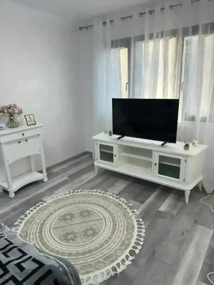 Vand apartament renovat modern